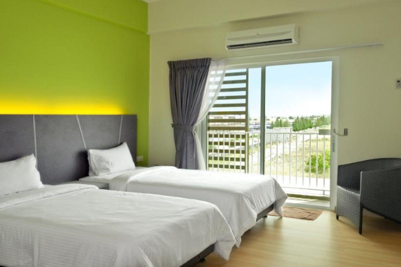 Marvelux Hotel Malacca Exterior photo
